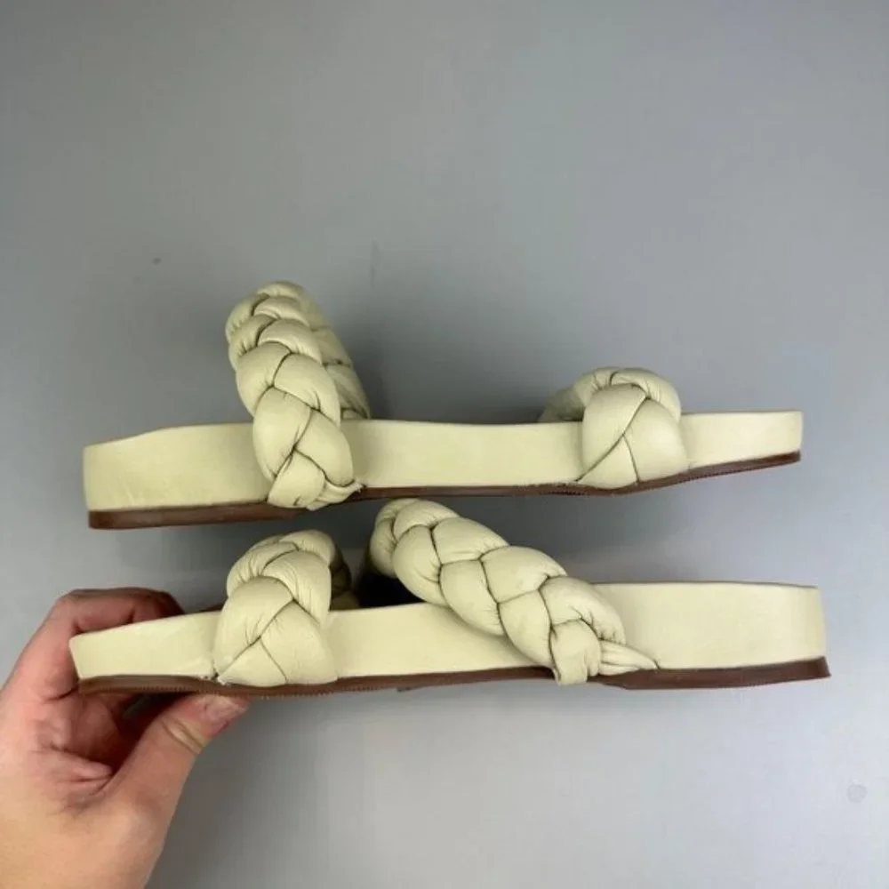 Kaanas Coco Sandal in Off White - Picture 7 of 10